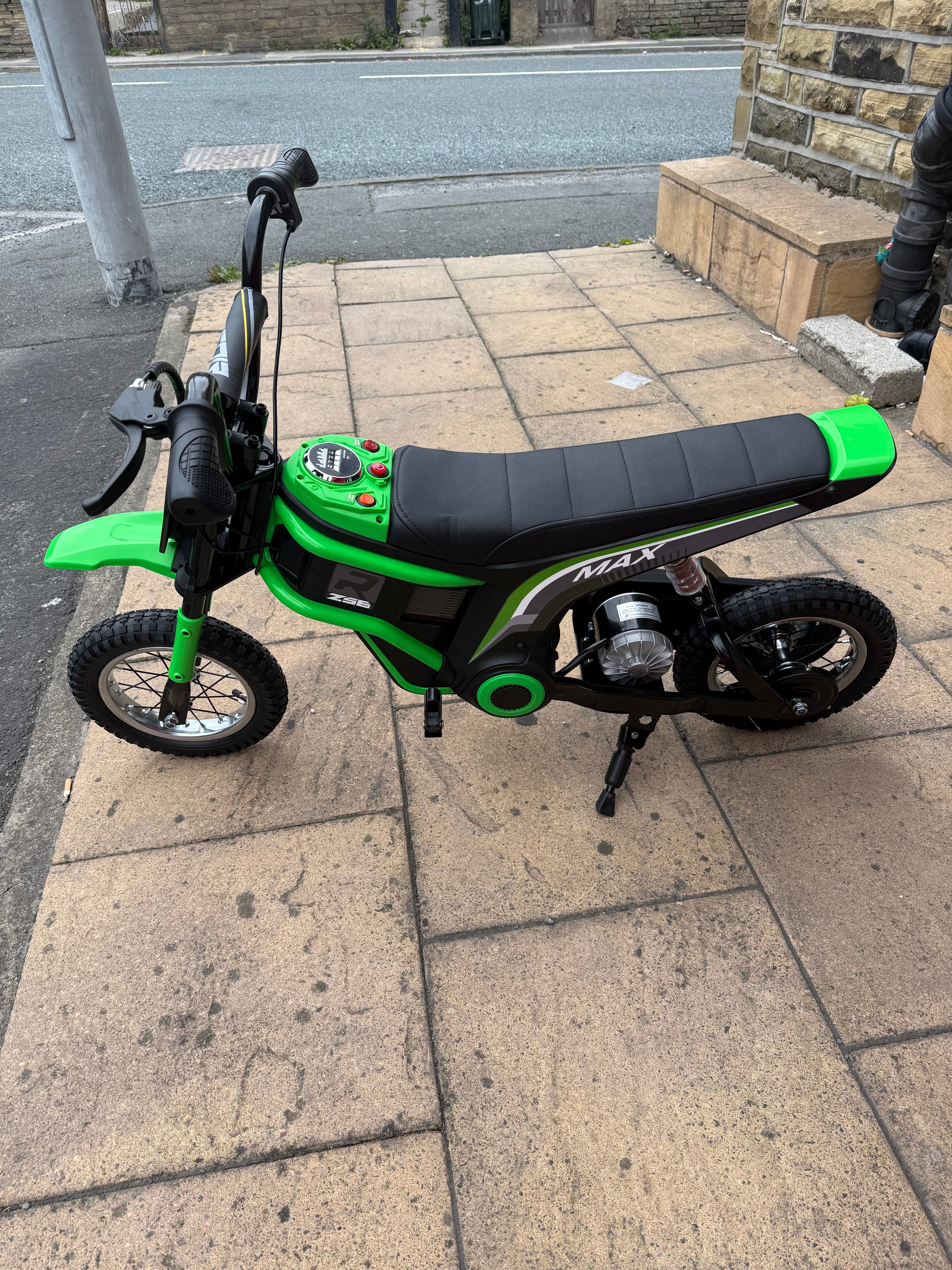 Ride on 24V Kids Electric Motorbike 350W Motors with Twist Grip Throttle -