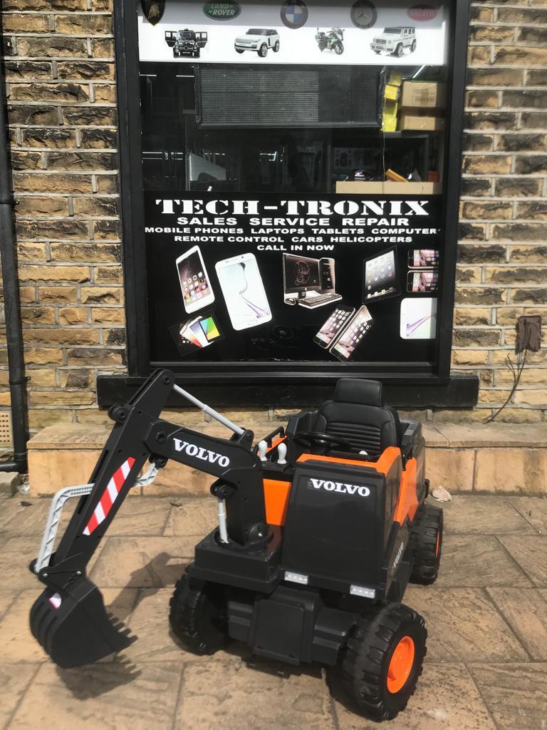Volvo Kids Ride on Excavator 12V With Leather Seat and Eva Wheels and Parental Remote