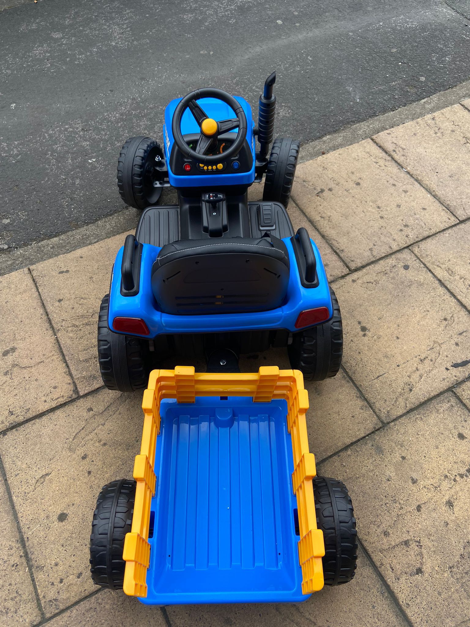New 12V Electric Kids Ride on Sit on Tractor and Trailer with Remote