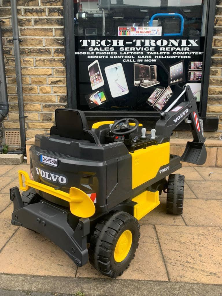 Volvo Kids Ride on Excavator 12V With Leather Seat and Eva Wheels and Parental Remote