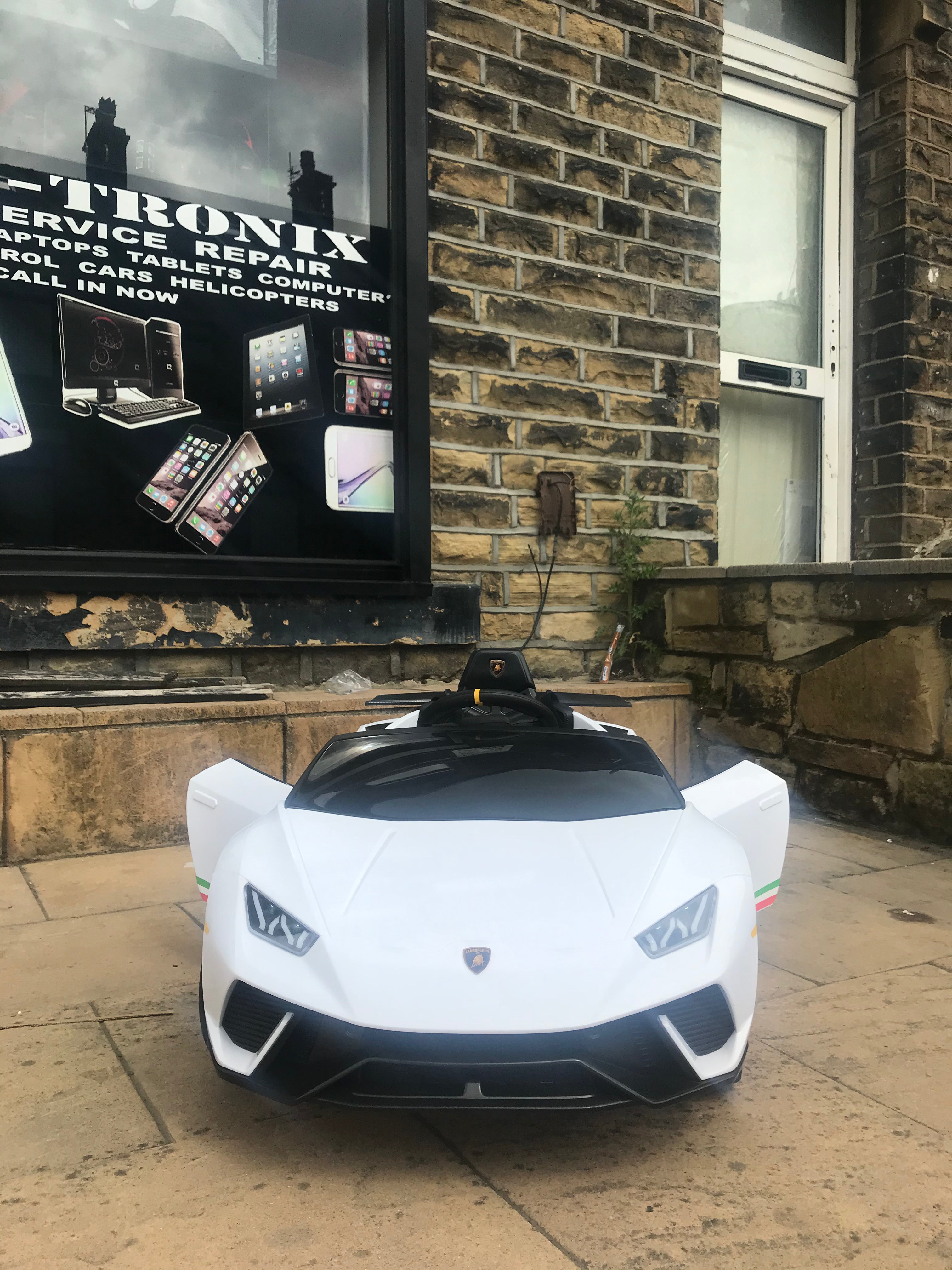 Kids Lamborghini Huracán Ride On Car Performante Model with Remote Control