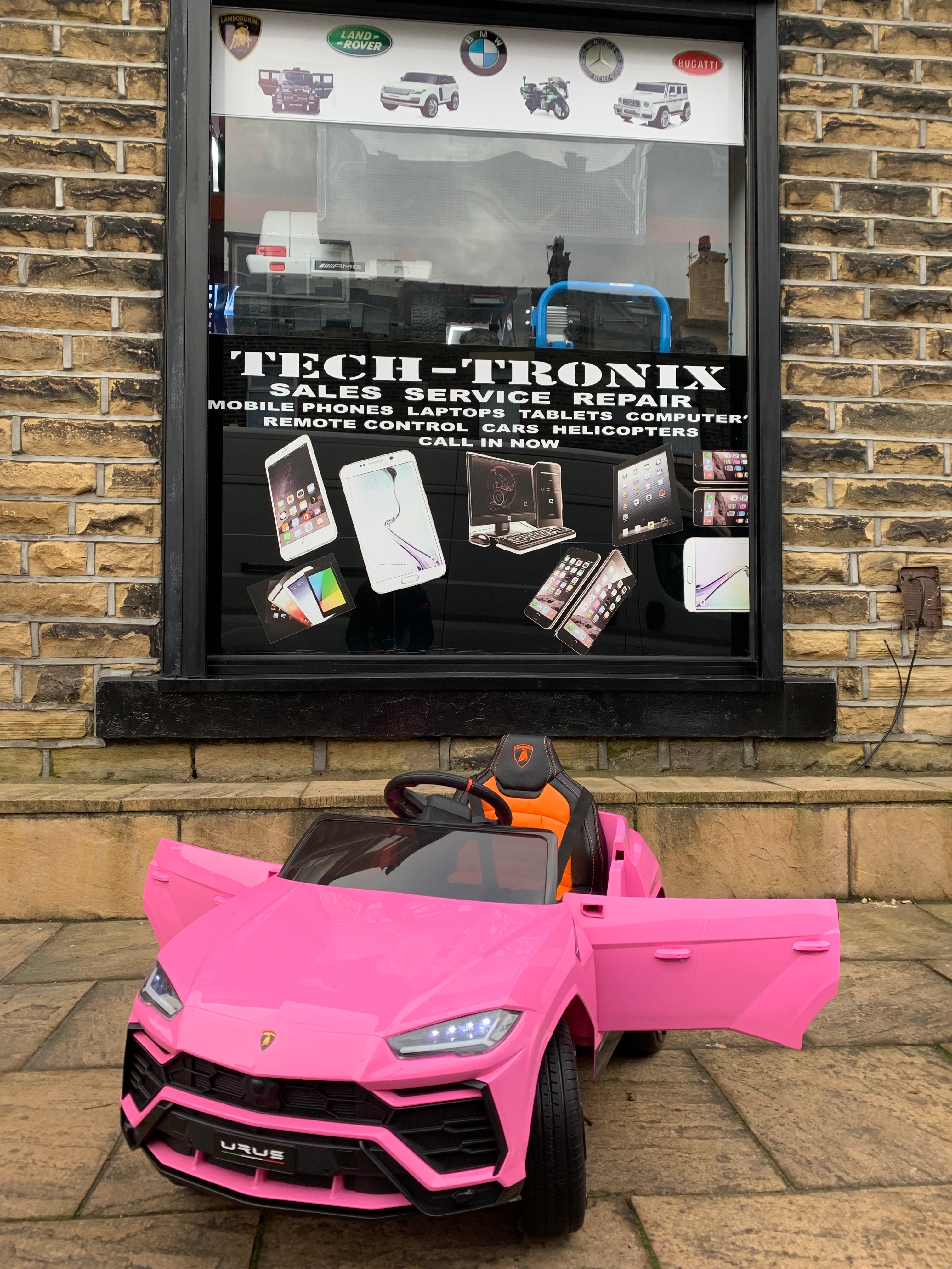 Lamborghini Urus, Leather Seats, Rubber Tyres,Remote & Self Drive